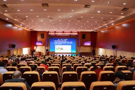 医院重视宣传 “专家”传经送宝图片