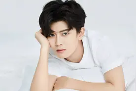 乒乓球运动员、舞担、主唱、演员，任嘉伦的多彩人生路图片