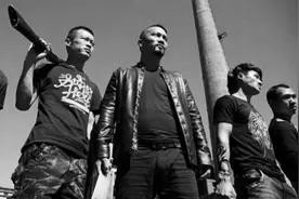 东北黑道往事:超领导车队的乔四和扇刘德华耳光的刘涌图片