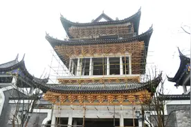 湖北耗资65亿打造的古镇，占地2000亩，可还未开业就被拆除图片