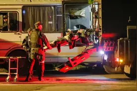 “大鱼”已落网？亚速钢铁厂守军举白旗，俄获得马里乌波尔控制权图片