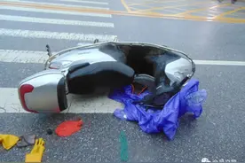 白酒、啤酒+水酒，会昌一男子骑摩托撞人竟当场昏睡图片