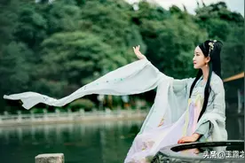 女子深夜思念丈夫，忍不住写下一首肉麻情诗，首句便风靡了千年图片