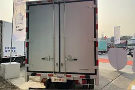 大量合规蓝牌轻卡入市，卡友：再好的车只能拉1吨图片