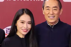 张艺谋女儿张末：两次嫁外国人，被抛弃的母亲是心中永远的痛图片