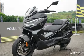 时下5款热门的350CC大踏板之争，谁能笑到最后？图片