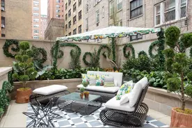 私家一楼小院还是适合这样设计！种菜养花吃饭赏景，怎么住都舒服图片