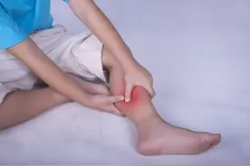 睡觉时突然腿抽筋，就是缺钙？错！还有这3个原因，别轻易忽视了图片