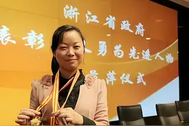 2011年，浙江女子救下坠楼女童，却被逼反捐200万，结局如何？图片