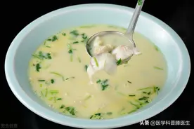 “嘌呤大王”找到了，含量惊人，医生：要想肾不废，务必管住嘴图片