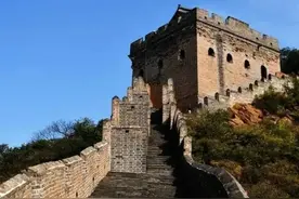 巍巍长城历经2000多年的沧桑变化为何------毁誉参半图片