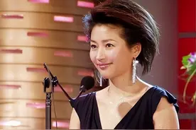 “央视一姐”王小丫嫁入豪门狂胖30斤，满脸幸福，才女到哪都吃香图片