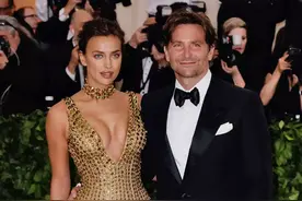 “最性感男人”和超模前女友复合！分开三年后突然晒火辣合照图片