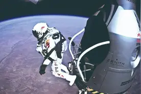 如果发生紧急情况，宇航员能从太空直接跳伞回到地球吗？图片