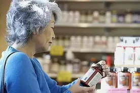 比毒品还暴利，专坑老年人，保健品骗局正在毁掉这个行业图片