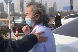 安徽“药神”秦才东，为母自学制抗癌药被判刑，百位癌友为其求情图片