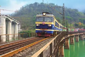 中国基建有多强大？曾被西方看不起，如今成昆铁路都运行51年了图片