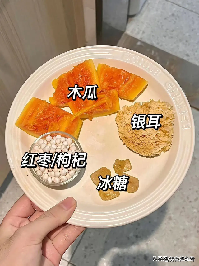 花胶牛奶炖绿豆 2026年花胶牛奶炖绿豆汤的功效