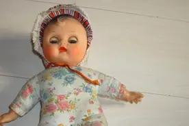 故事：隔壁病床上的小女孩图片