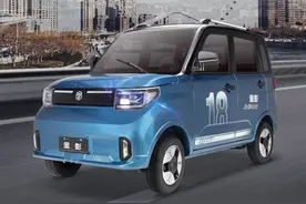 1万起步，带冷暖空调，这2款四轮老年代步车，最远续航可达420里图片