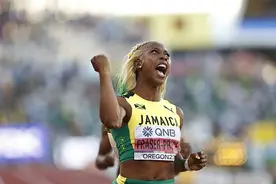 弗雷泽10秒67打破世锦赛纪录！牙买加包揽金银铜，新短跑王朝建立图片