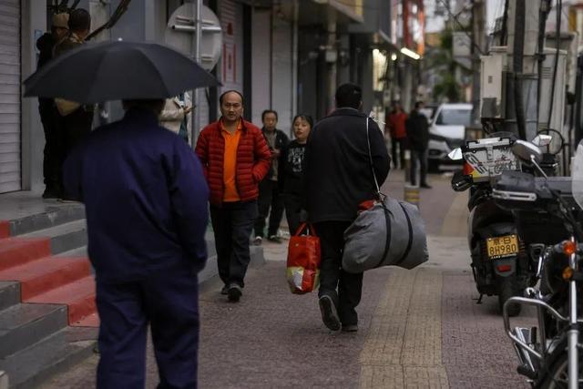4000万日结工现状：年轻和健康是资本，中老年人是首批“淘汰者”