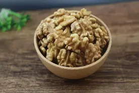 核桃是血管清道夫，还是“催命符”？早上吃好，还是晚上吃好？图片