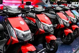 两款高性能电摩，本田U-GO GT和光阳S7，续航150公里起，性能出色图片