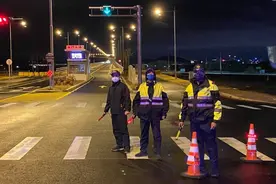 金门大桥通车3天发封桥令 今晚首度人车管制图片