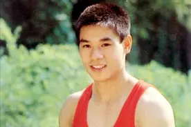 李宁之妻陈永妍：见证了丈夫的眼泪，44岁为他冒险生女儿图片