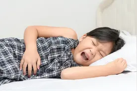 不同保温杯材质对孩子的害处，家长必看！图片