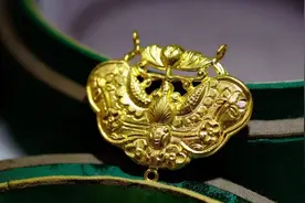 俗话说：“男不戴金，女不戴银”，为什么这么说？有没有道理？图片