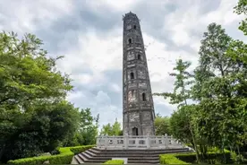 上海松江护珠塔为什么倾斜不倒呢？护珠塔不倒的秘密是什么？图片