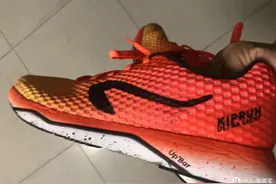 迪卡侬顶级跑鞋，一个让跑鞋博主失业的品牌图片