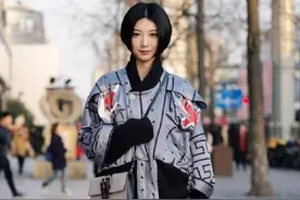 为什么劝你再懒也别穿“打底裤”出门，看这些对比图，你就能明白图片