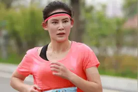 跑马拉松要“会”穿：原则是越“紧”越好图片