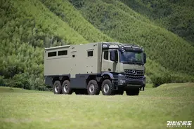 全球首款侧开式拓展奔驰Arocs 8×8越野房车！实拍阿莫迪罗征服者T图片