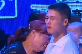 福建男孩4岁丢失，17年后找到亲生父母，养父：回来继承千万家产图片