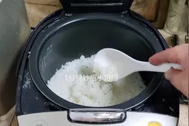 隔夜的米饭能不能吃？很多人都理解错了，看完叮嘱家人，涨经验了图片