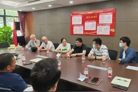 从外企白领到社区工作者，她用心用情用力为群众排忧解难图片
