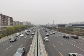 京通快速、通燕高速开始免费，燕郊可全程高速免费直达北京图片