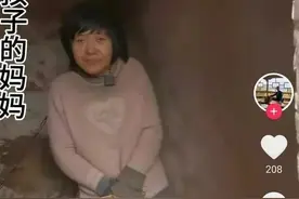 像母猪般生了8个孩子后，她又像狗一样被拴上了铁链图片