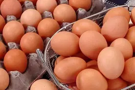 医生忠告：请停止食用“水洗蛋”，或比喝酒伤肝，记得转告家人图片