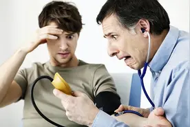 长期吃降压药的人，要随时留意身上的3个异常，别后知后觉图片