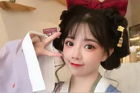 B站颜值第一萝莉！挑战高开叉国风造型，网友：是我看过最美旗袍图片