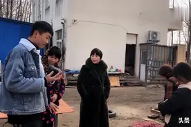 我高中毕业后参加了第一次相亲图片