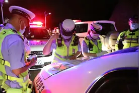 兰州公安交警集中整治重点路段摩托车交通违法行为 | 夏季整治百日行动图片