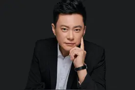 王斑：作为曹颖的老公，娱乐圈却籍籍无名，在另一个圈子红得发紫图片