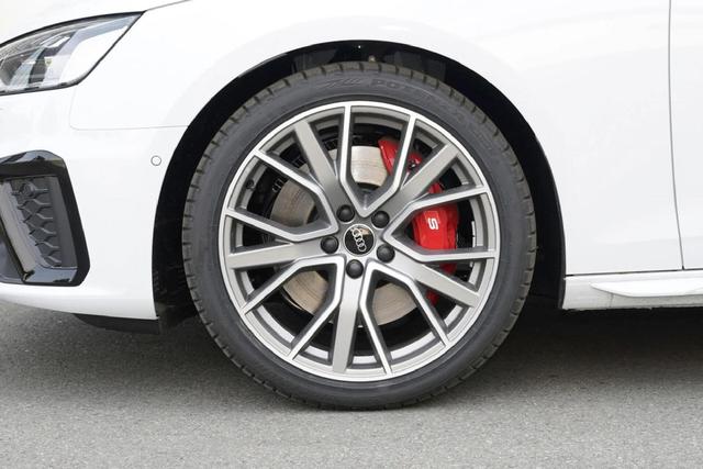 适合年轻人的旅行车！纯进口配V6动力，4秒级破百，实拍奥迪S4