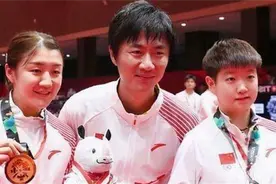 国乒教练黄海诚冷落孙颖莎，跟队频率低于10次，执教能力受质疑图片